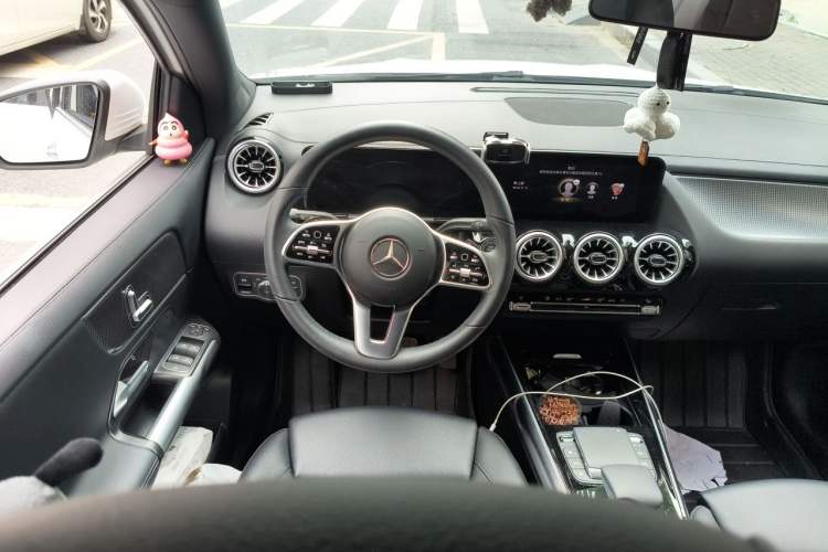 Used Mercedes-Benz GLA 2023 GLA 220 Steering Wheel