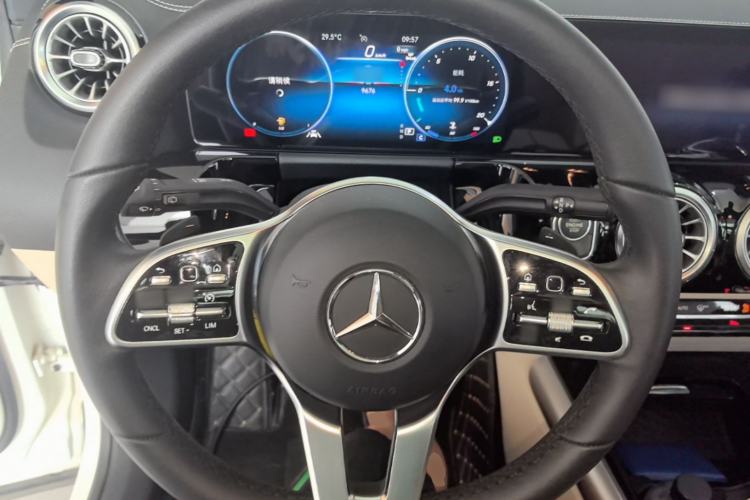 Used Mercedes-Benz GLA 2023 GLA 220 Steering Wheel
