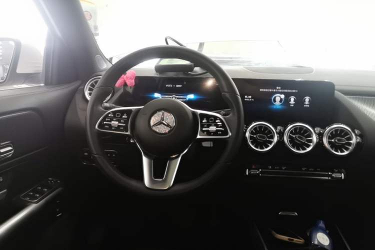 Used Mercedes-Benz GLA 2023 GLA 220 Steering Wheel
