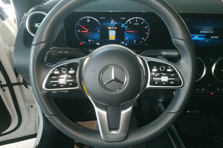 Used Mercedes-Benz GLA 2023 Facelifted GLA 200 Steering Wheel