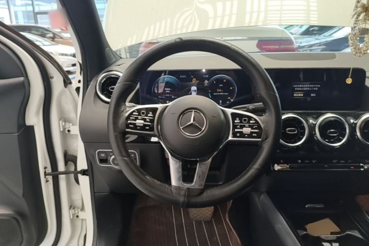 Used Mercedes-Benz GLA 2023 GLA 200 Steering Wheel