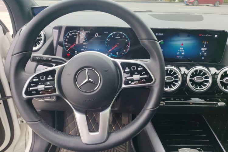Used Mercedes-Benz GLA 2023 GLA 200 Steering Wheel
