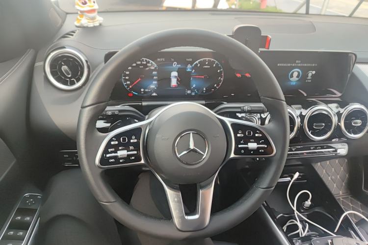 Used Mercedes-Benz GLA 2023 Facelifted GLA 200 Steering Wheel