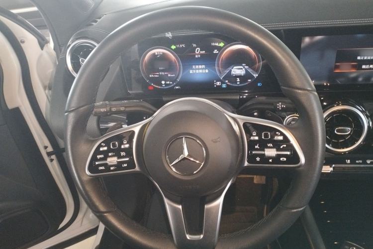 Used Mercedes-Benz GLA 2023 Facelifted GLA 200 Steering Wheel