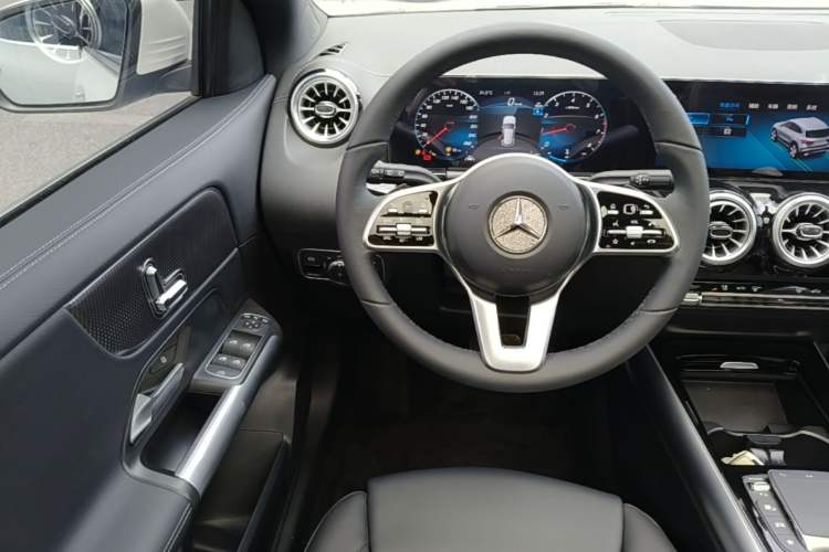 Used Mercedes-Benz GLA 2023 GLA 220 Steering Wheel
