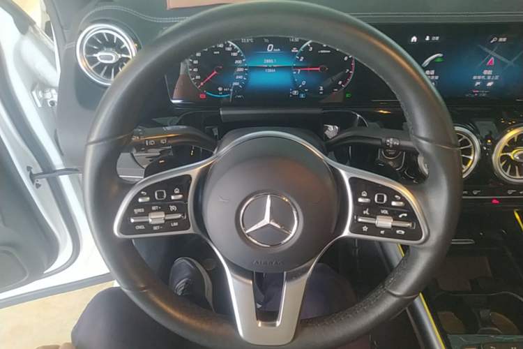 Used Mercedes-Benz GLA 2023 GLA 200 Steering Wheel