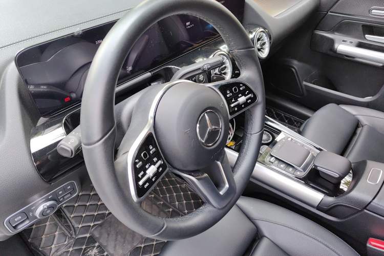 Used Mercedes-Benz GLA 2023 GLA 220 Steering Wheel