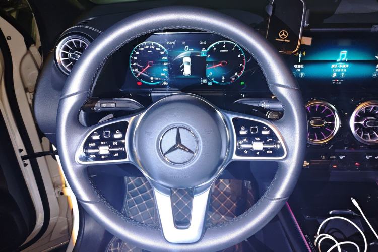 Used Mercedes-Benz GLA 2023 GLA 220 Steering Wheel