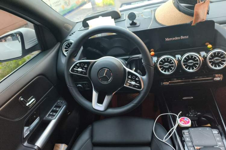 Used Mercedes-Benz GLA 2023 GLA 220 Steering Wheel