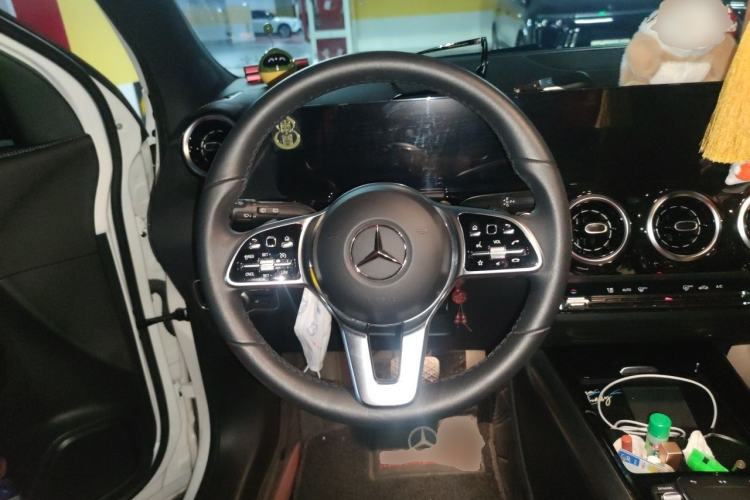 Used Mercedes-Benz GLA 2023 GLA 200 Steering Wheel