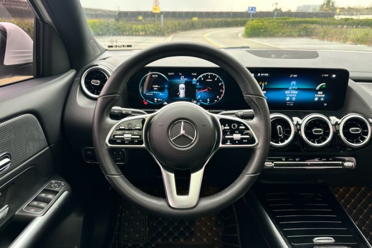 Used Mercedes-Benz GLA 2023 GLA 200 Steering Wheel