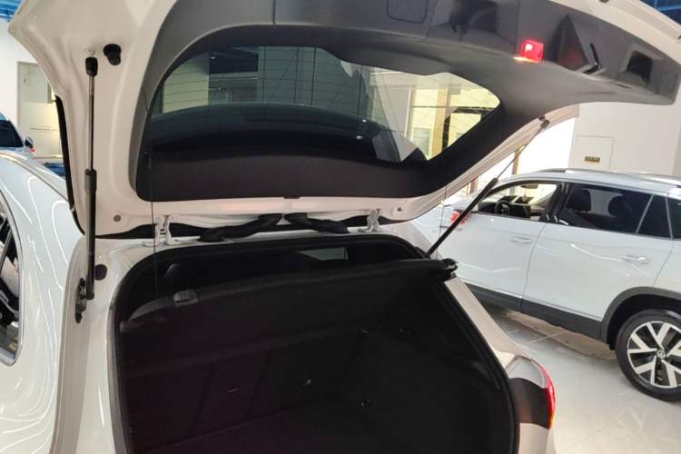 Used Mercedes-Benz GLA 2023 Facelifted GLA 200 Trunk