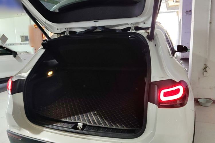 Used Mercedes-Benz GLA 2023 GLA 220 Trunk