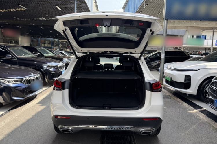 Used Mercedes-Benz GLA 2023 GLA 220 Trunk