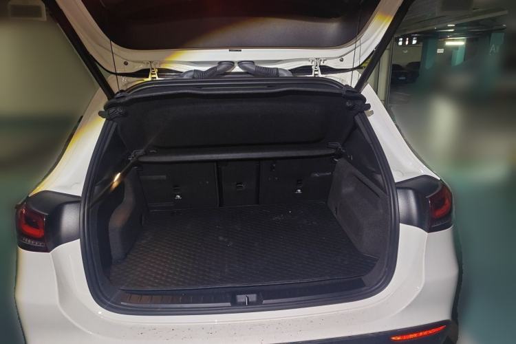 Used Mercedes-Benz GLA 2023 GLA 220 Trunk