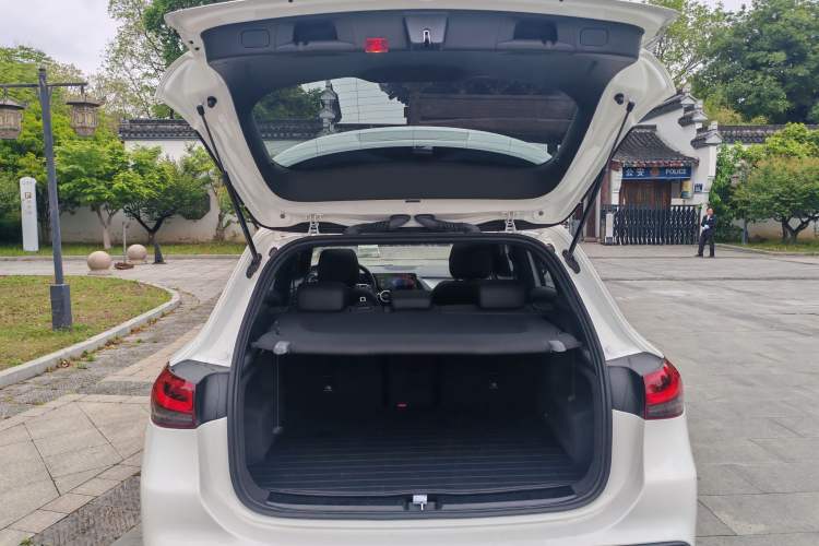 Used Mercedes-Benz GLA 2023 GLA 200 Trunk