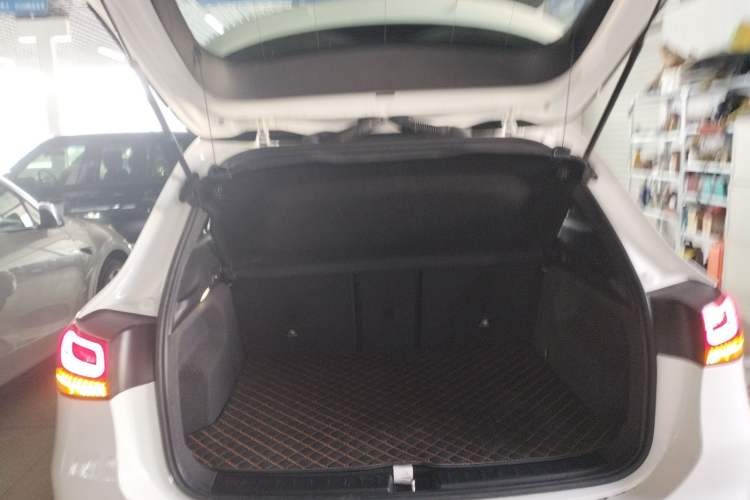 Used Mercedes-Benz GLA 2023 Facelifted GLA 200 Trunk