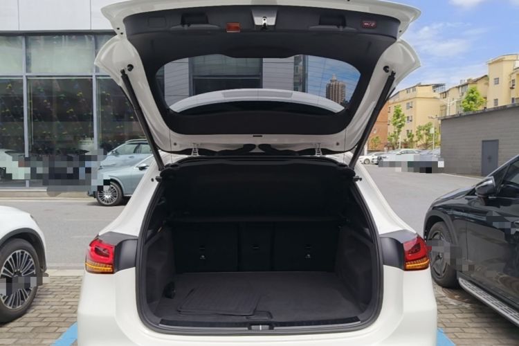 Used Mercedes-Benz GLA 2023 GLA 220 Trunk