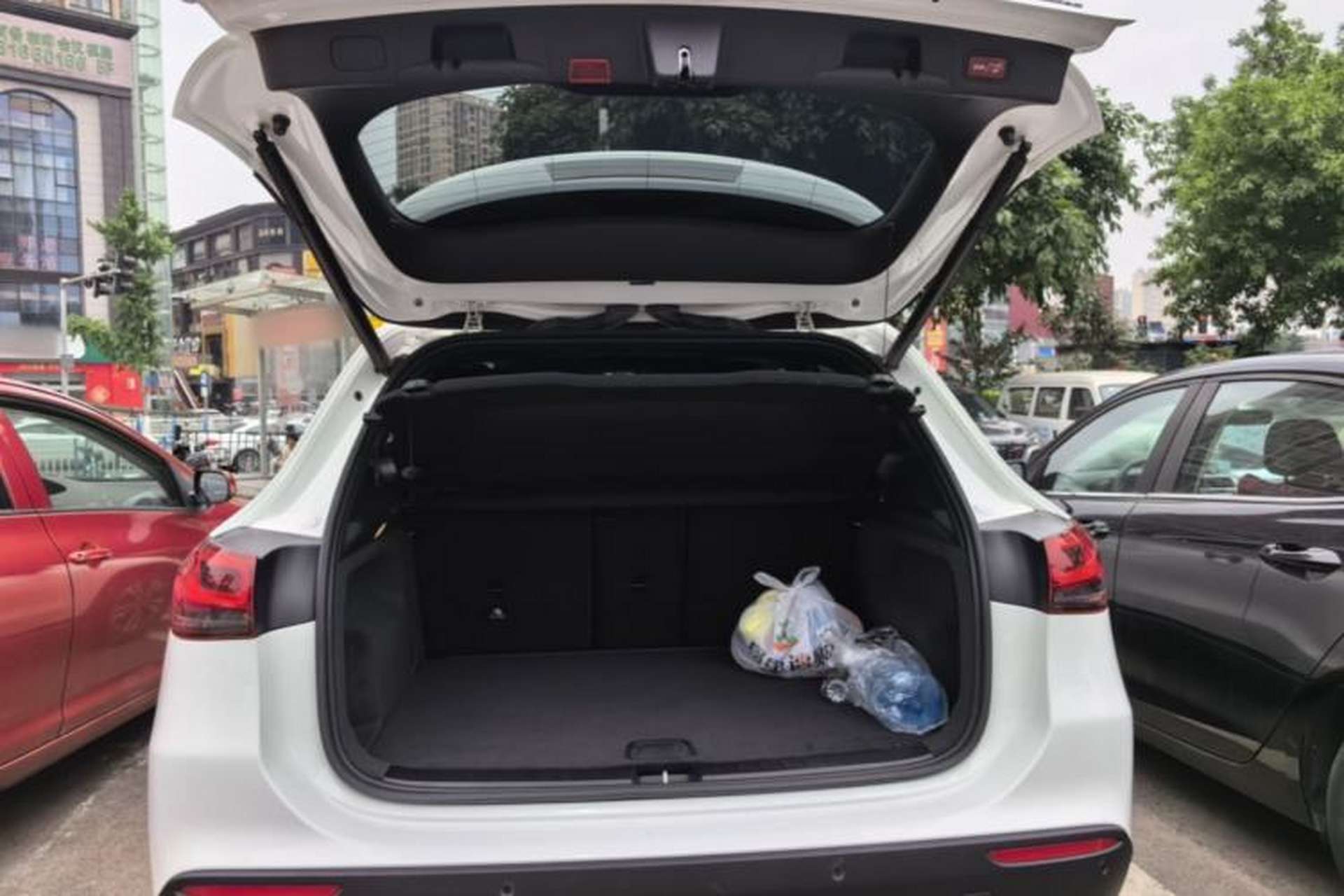 Used Mercedes-Benz GLA 2023 GLA 220 Trunk