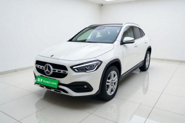 Ojetý Mercedes-Benz GLA 2023 GLA 200