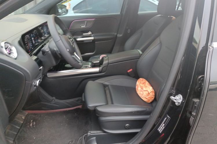 Used Mercedes-Benz GLA 2024 GLA 220 Left Front Seat