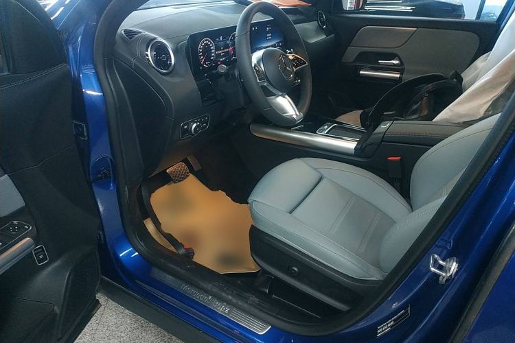 Used Mercedes-Benz GLA 2024 GLA 200 Driver Seat