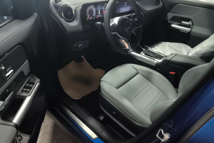 Used Mercedes-Benz GLA 2024 GLA 200 Driver Seat