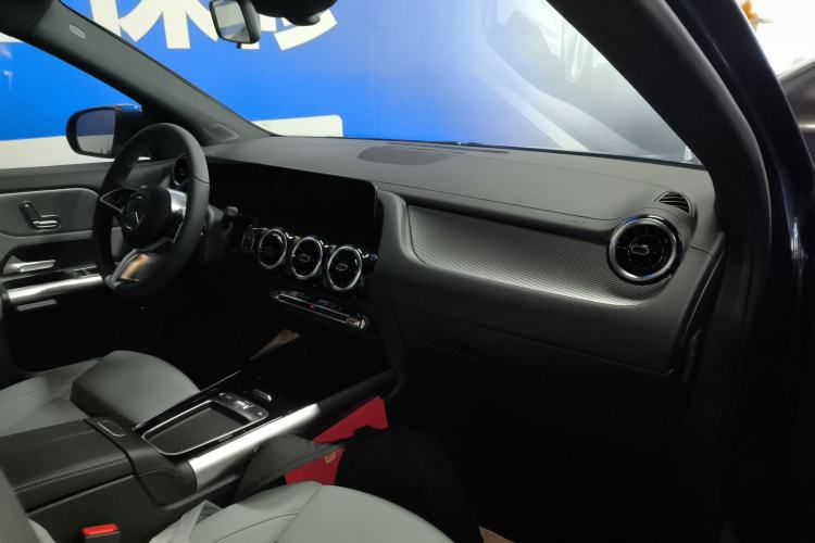 Used Mercedes-Benz GLA 2024 GLA 200 Interior 2