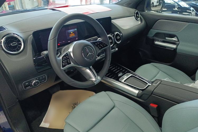 Used Mercedes-Benz GLA 2024 GLA 200 Interior 3