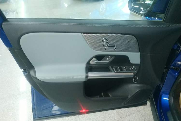 Used Mercedes-Benz GLA 2024 GLA 200 Left Front Door Interior