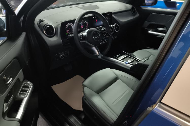 Used Mercedes-Benz GLA 2024 GLA 200 Left Front Seat
