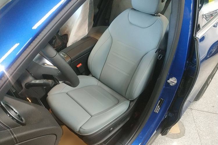 Used Mercedes-Benz GLA 2024 GLA 200 Left Front Seat