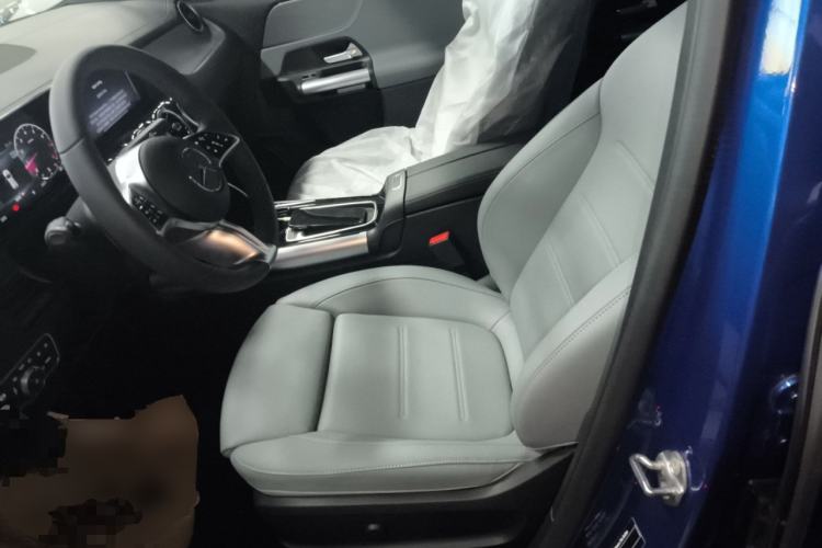 Used Mercedes-Benz GLA 2024 GLA 200 Left Front Seat