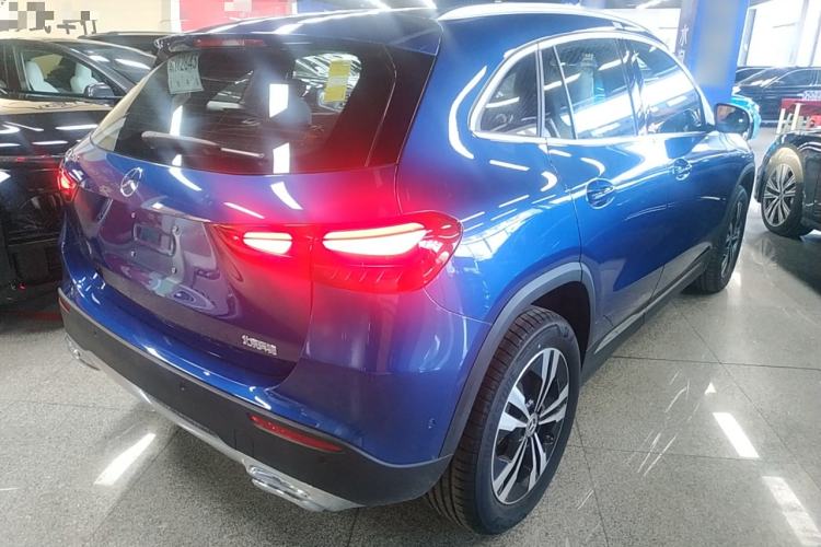 Used Mercedes-Benz GLA 2024 GLA 200 Rear Right 45 Deg