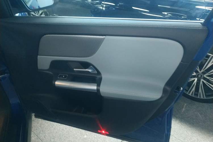 Used Mercedes-Benz GLA 2024 GLA 200 Right Front Door Interior