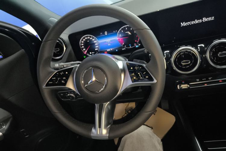 Used Mercedes-Benz GLA 2024 GLA 200 Steering Wheel