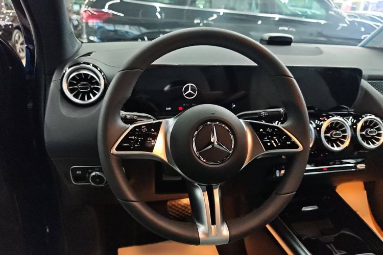 Used Mercedes-Benz GLA 2024 GLA 220 Steering Wheel