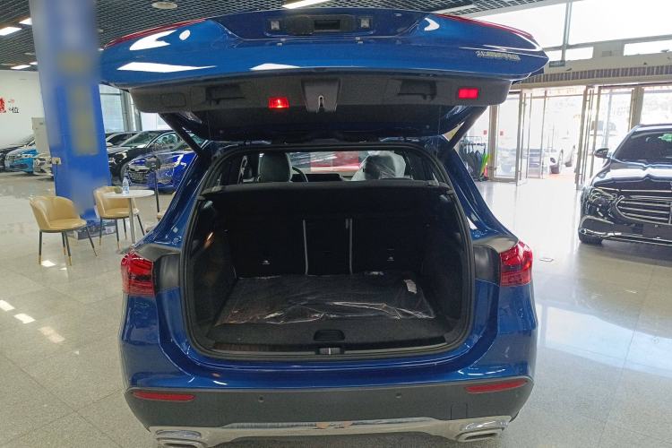 Used Mercedes-Benz GLA 2024 GLA 200 Trunk