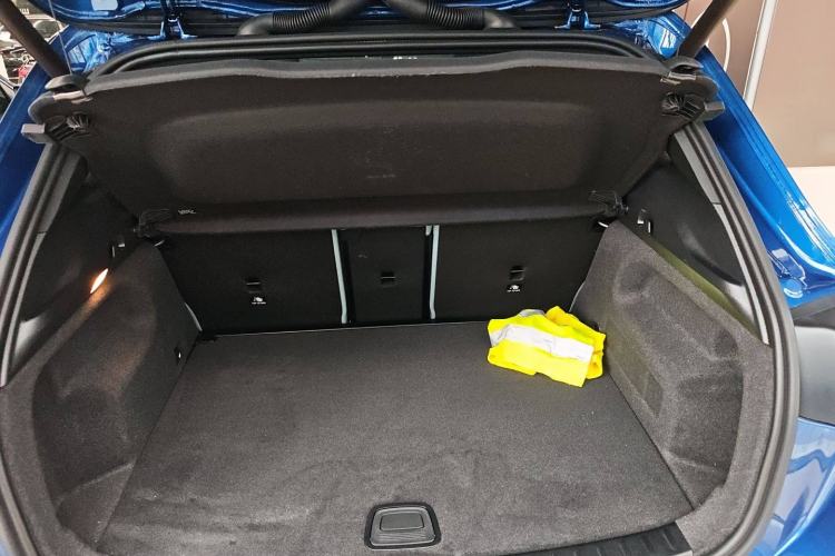 Used Mercedes-Benz GLA 2024 GLA 220 Trunk