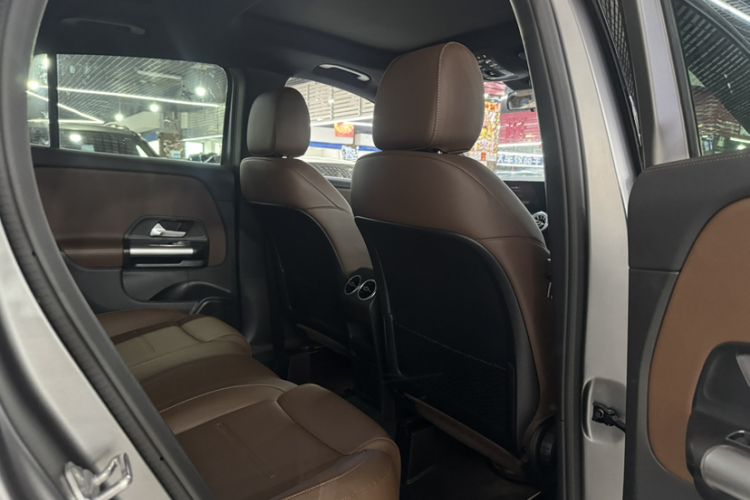Used Mercedes-Benz GLA 2024 GLA 220 4MATIC Interior 10