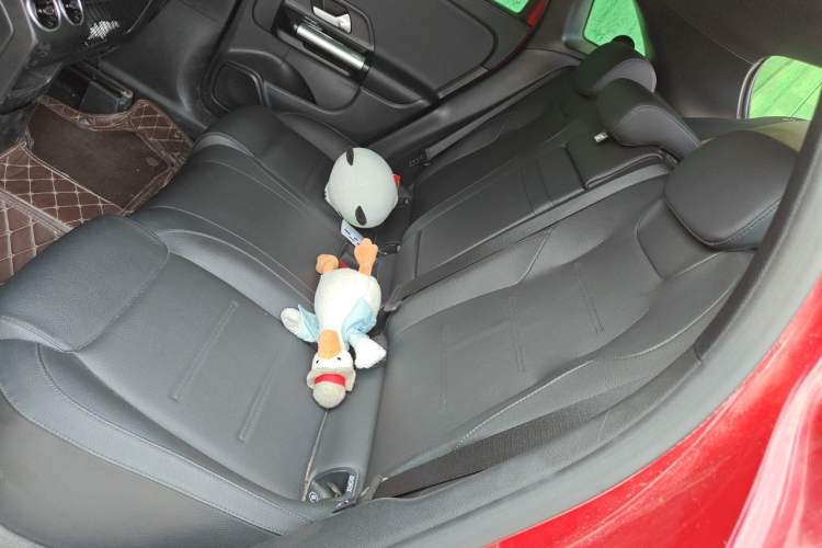 Used Mercedes-Benz GLA 2024 GLA 200 Left Rear Seat