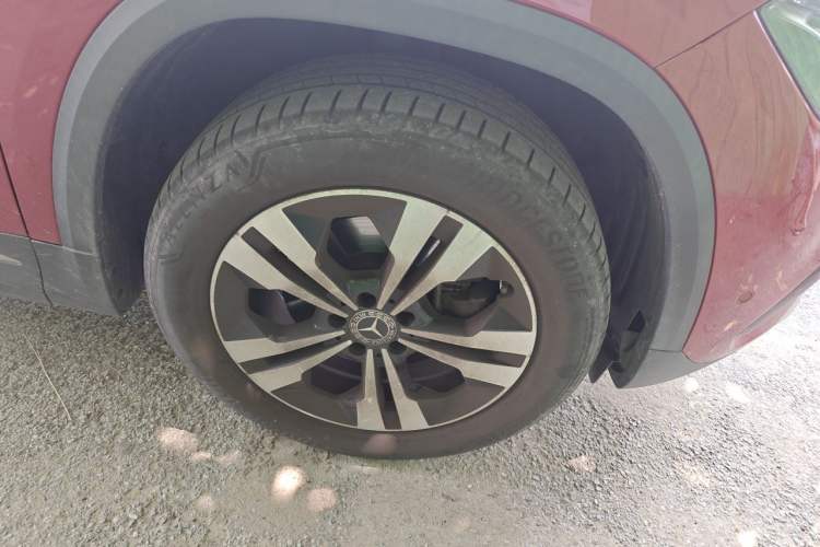 Used Mercedes-Benz GLA 2024 GLA 200 Right Front Wheel Hub