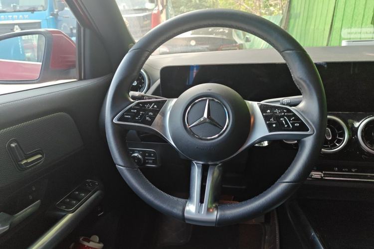 Used Mercedes-Benz GLA 2024 GLA 200 Steering Wheel