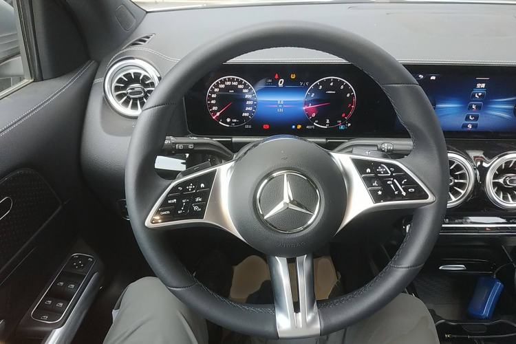 Used Mercedes-Benz GLA 2024 GLA 200 Steering Wheel