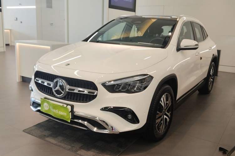 Used Mercedes-Benz GLA 2024 GLA 220 Guazi used car, China used car export, Used car for sale, Used  cars, Cheapest cars for sale