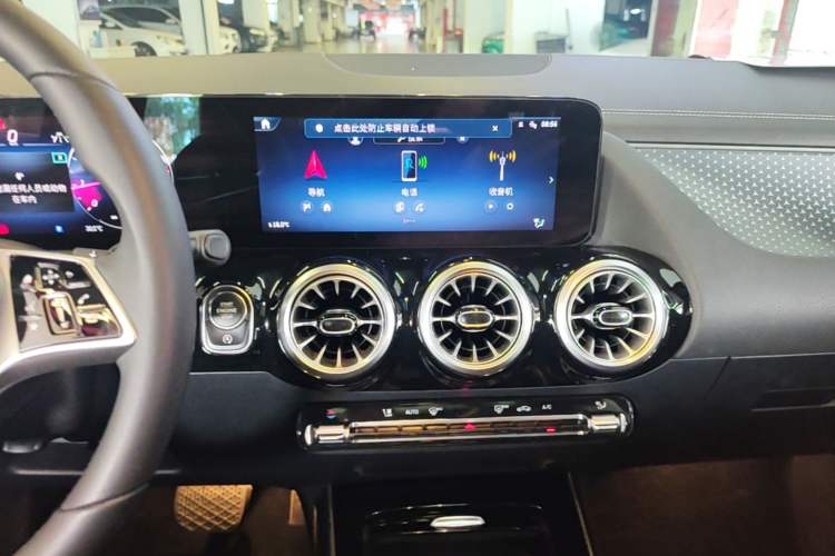 Used Mercedes-Benz GLA 2024 GLA 220 Audio And AC Panel