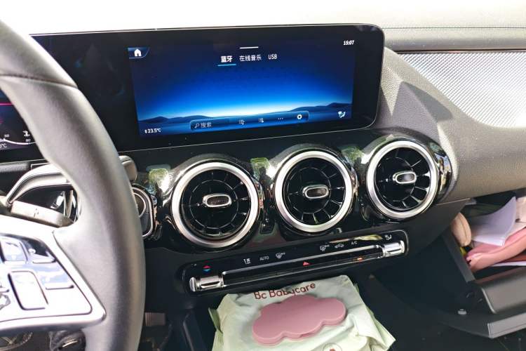Used Mercedes-Benz GLA 2024 GLA 200 Audio And AC Panel