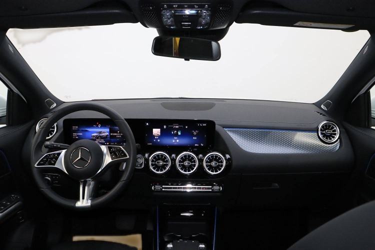 Used Mercedes-Benz GLA 2024 GLA 220 Audio And AC Panel