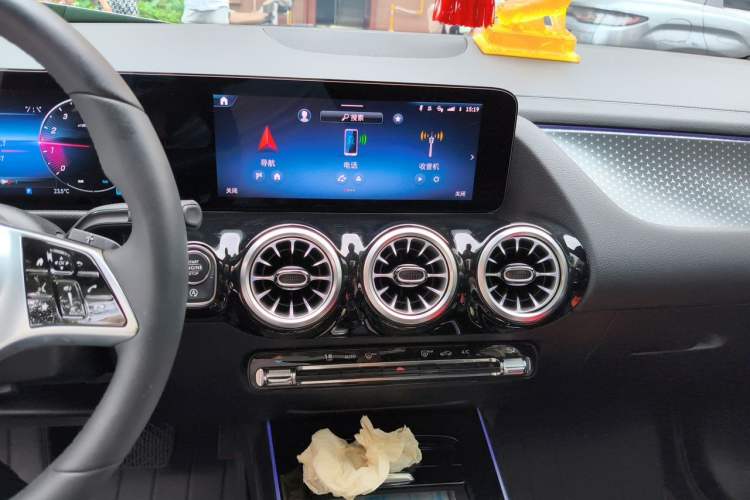 Used Mercedes-Benz GLA 2024 GLA 220 Audio And AC Panel