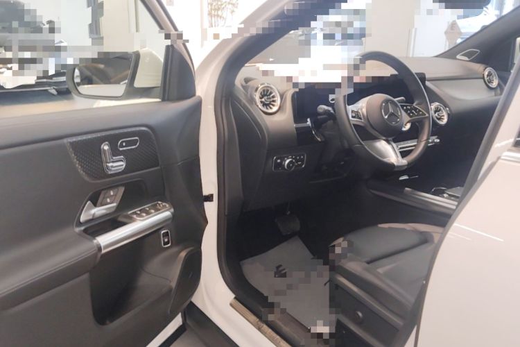Used Mercedes-Benz GLA 2024 GLA 220 Driver Seat